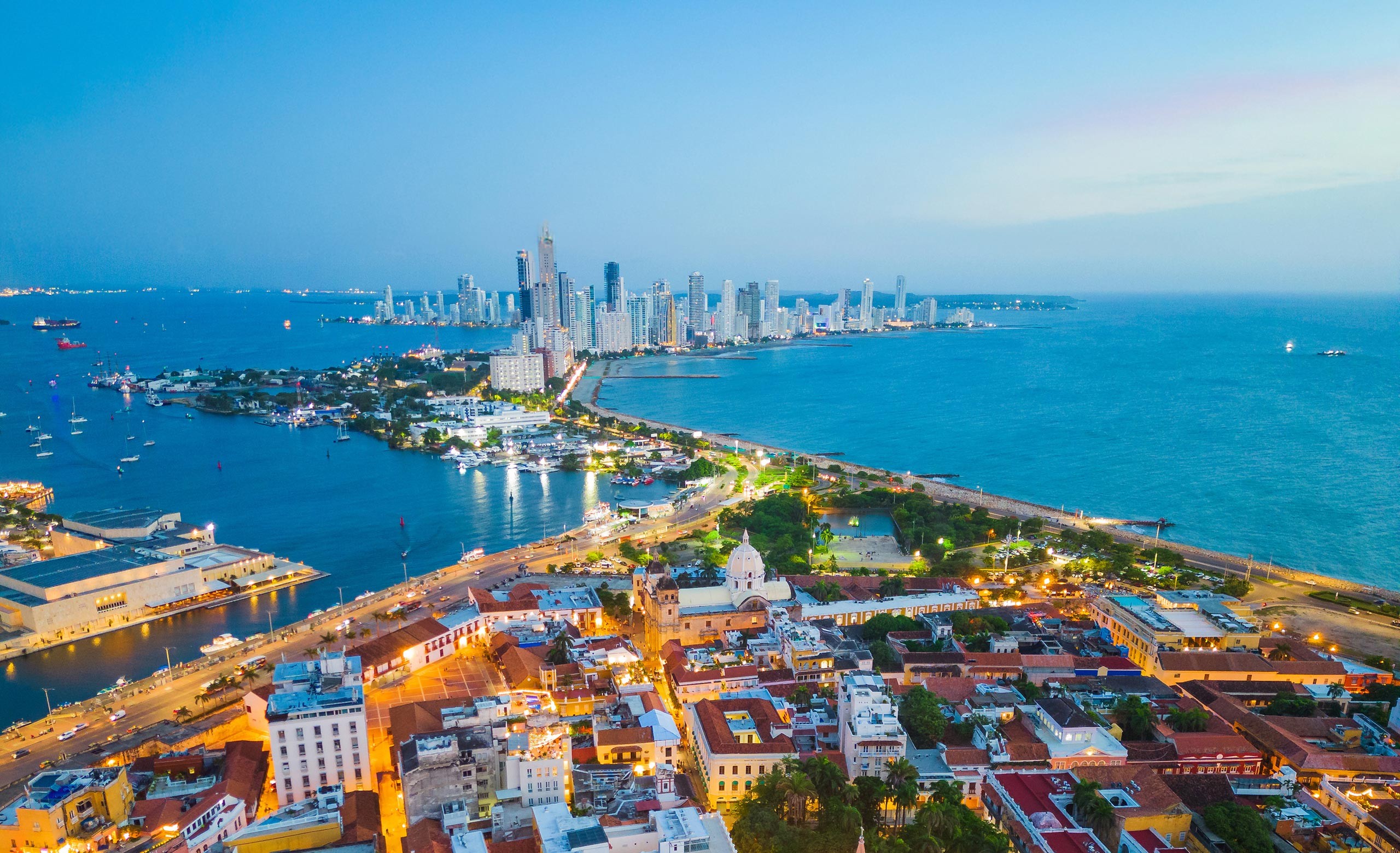 Cartagena de Indias murallas y mar
